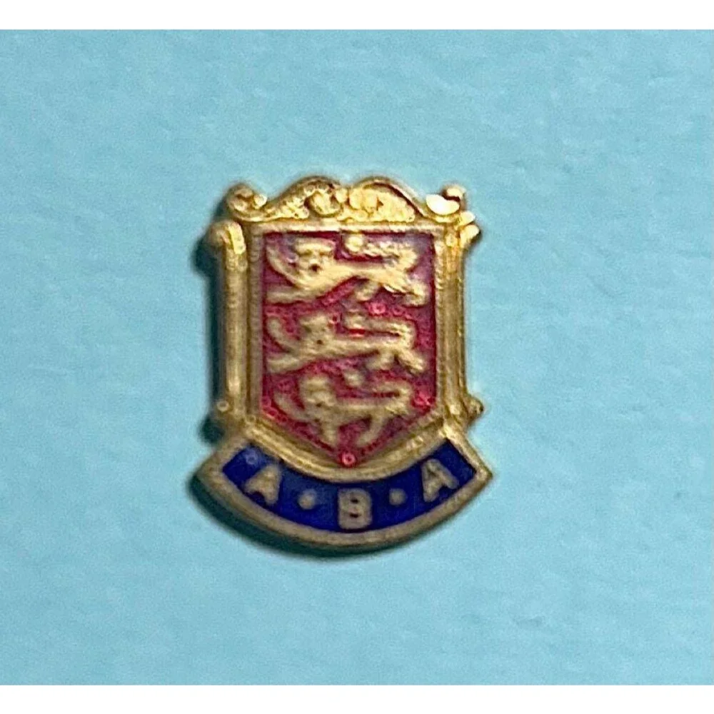 Amateur Boxing Association of England,vintage screw back lapel pin on card